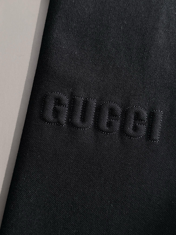 ブランドTシャツ角部分ディテール